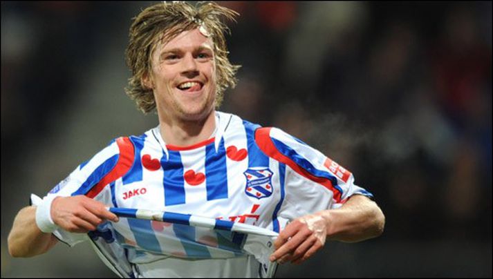 Arnór í leik með Heerenveen.