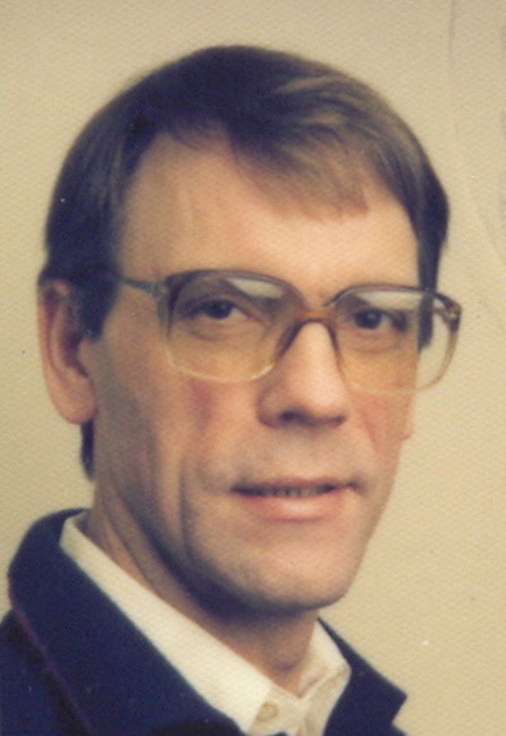 Svavar Sigmundsson, rannsóknardósent á Stofnun Árna Magnússonar í íslenskum fræðum og fyrrverandi forstöðumaður Örnefnastofnunar: Örnefni og þjóðtrú.