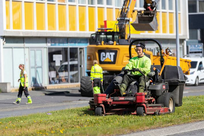 Hlutfall starfandi einstaklinga lækkaði um 1,4 prósentustig á milli mánaða. Mynd tengist frétt ekki beint. 