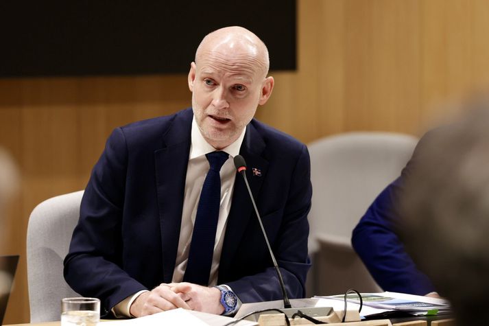 Eyjólfur Ármannsson innviðaráðherra á fundi þingnefndarinnar í morgun.