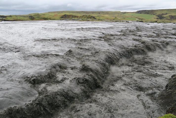 Miðað við stærð hlaupsins er ekki útilokað að hlaupvatn flæði upp á þjóðveginn vestan við Kirkjubæjarklaustur.