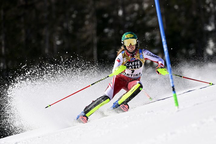 Katharina Liensberger er á toppnum eftir fyrri ferðina.