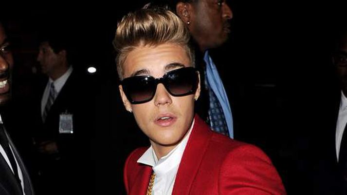 Barnastjarnan Justin Bieber er enn einu sinni í vandræðum en hann er nú til rannsóknar vegna ránstilraunar.