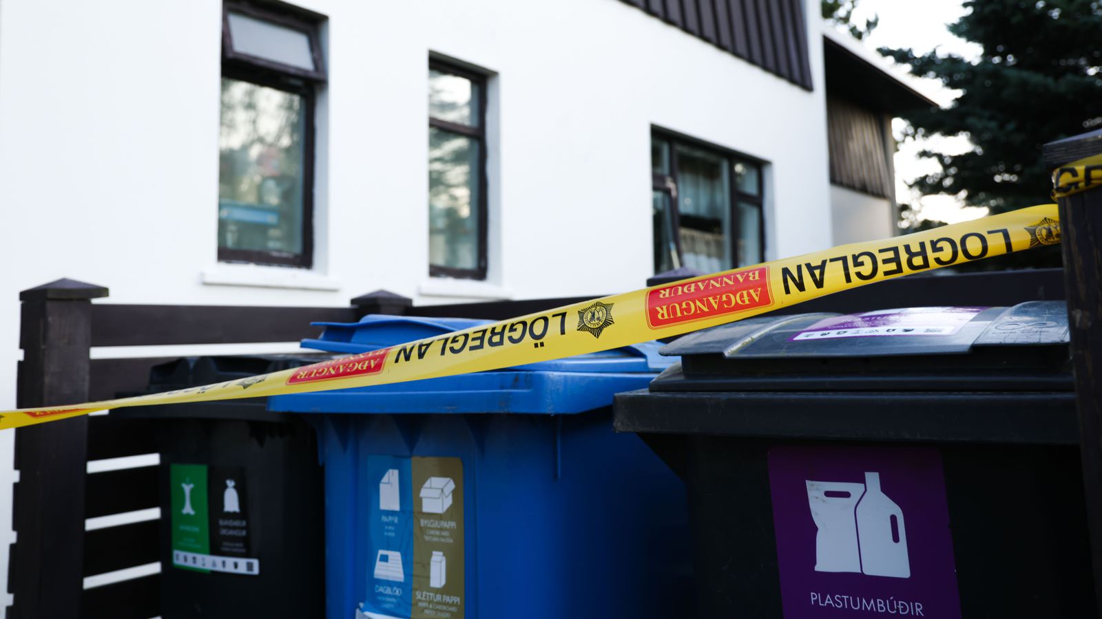 Kæra varð­hald þriðja mannsins til Lands­réttar