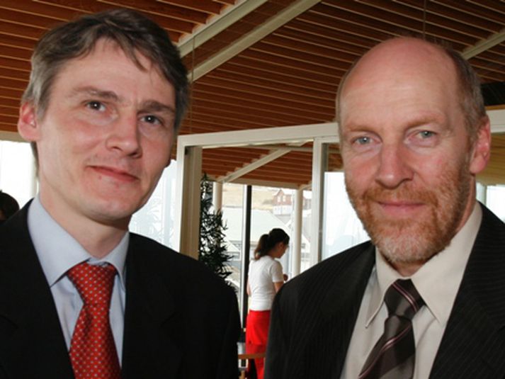 Högni sést hér með Steingrími J. Sigfússyni að tilefni tilefni opnunar sendiskrifstofu Íslands í Þórshöfn fyrir tveimur árum. Mynd/GVA