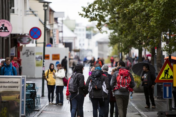 Í spánni kemur fram að hagvöxtur árið 2016 verði 4,8 prósent.