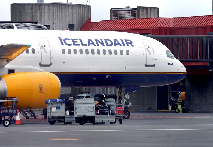 Einstaklingarnir áttu bókað far með Icelandair.