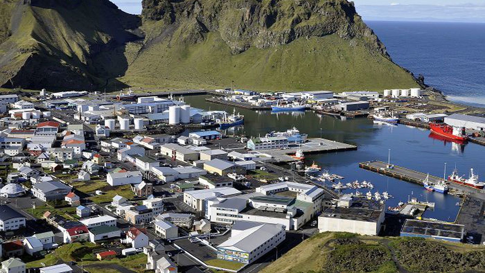 Sýknuð af kröfum Vestmannaeyjabæjar