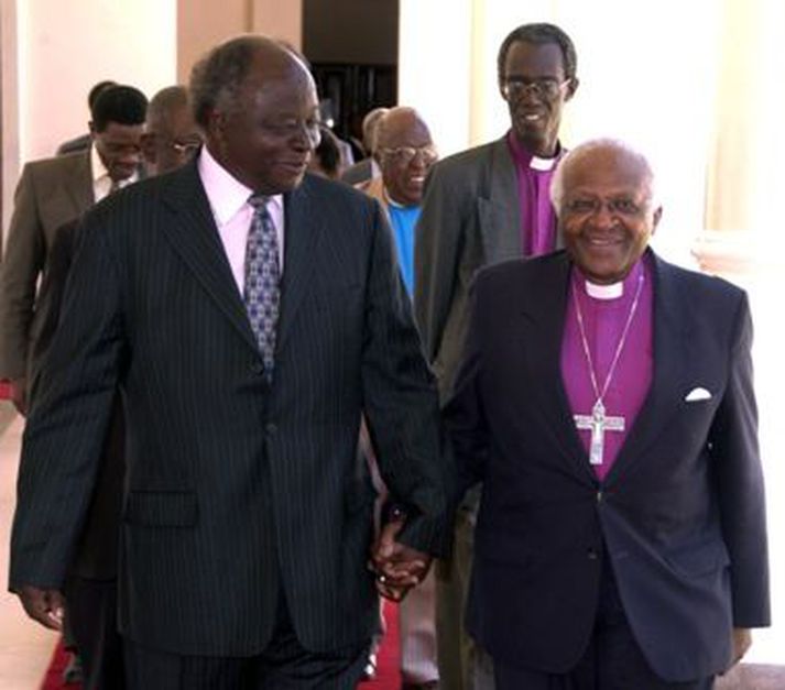Kibaki Keníuforseti fundaði með Desmond Tutu erkibiskupi frá Suður-Afríku í síðustu viku.