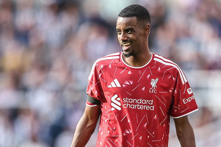 Alexander Isak er strax kominn með þrjú mörk eins og á allri síðustu leiktíð í ensku úrvalsdeildinni.