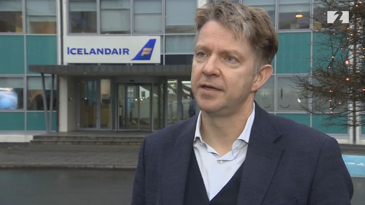Bogi Nils Bogason, forstjóri Icelandair, í viðtali við Stöð 2 framan við höfuðstöðvar félagsins á Reykjavíkurflugvelli í dag.