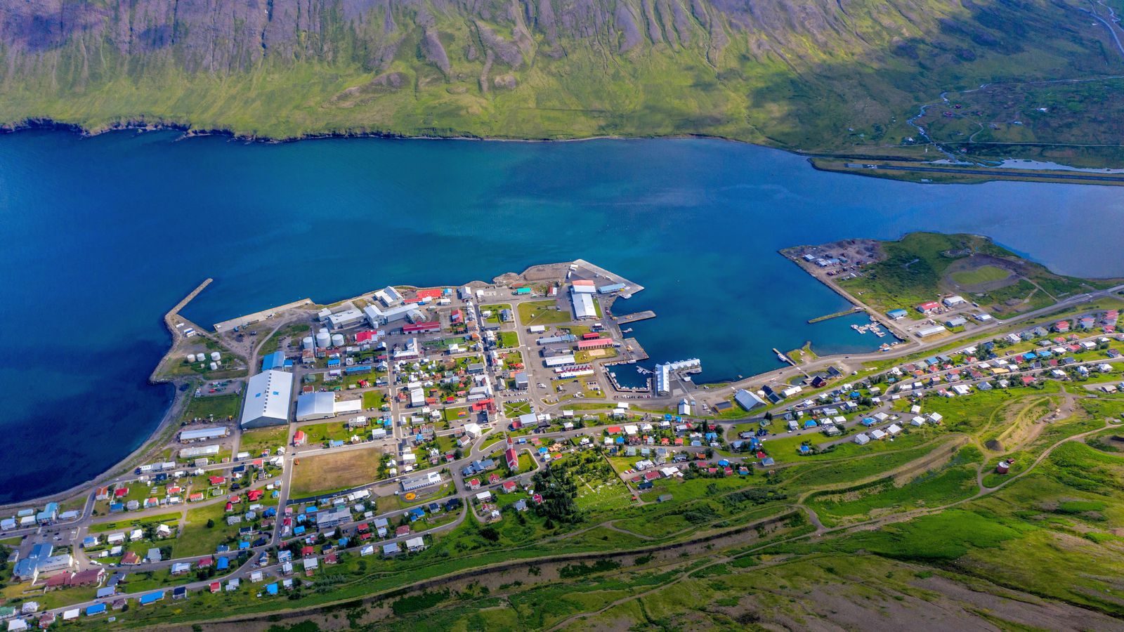 Í­búum ráð­lagt að sjóða neyslu­vatn