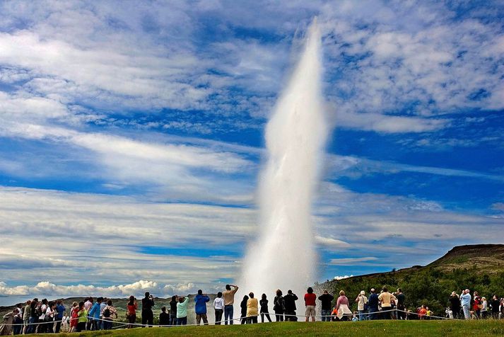 Geysir í Haukadal. Piltarnir stálu fötum úr versluninni fyrir 1,6 milljónir króna.