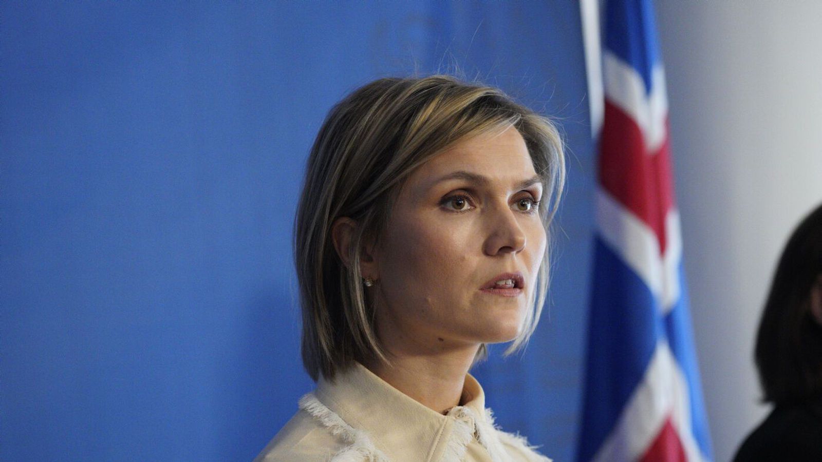 Bein út­sending: Krist­rún svarar spurningum um þjóðar­at­kvæða­greiðslu