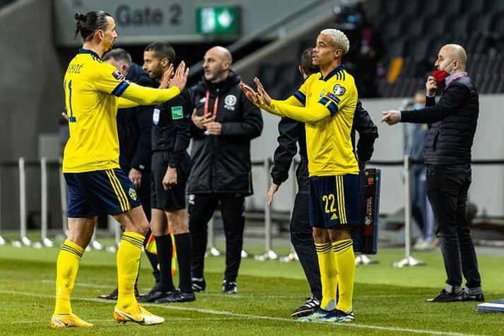 Zlatan Ibrahimovich í leiknum gegn Georgíu þar sem framherjinn lagði upp eitt af mörkum liðsins.