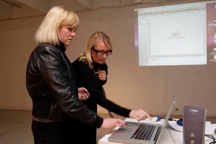 Katrín Júlíusdóttir iðnaðarráðherra tók vefinn í notkun í dag. Mynd/ Vilhelm.