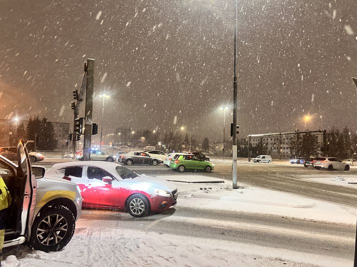 Snjóað hefur á höfuðborgarsvæðinu í morgun.