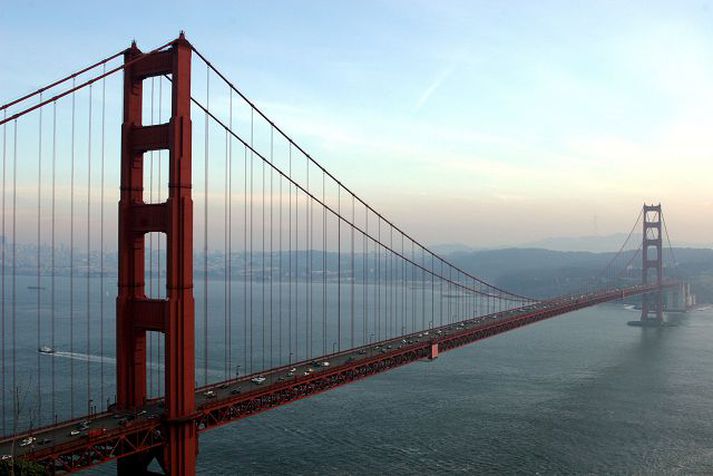 Að minnsta kosti 1.300 manns hafa stokkið fram af Golden Gate brúnni í San Francisco. nordicphotos/afp