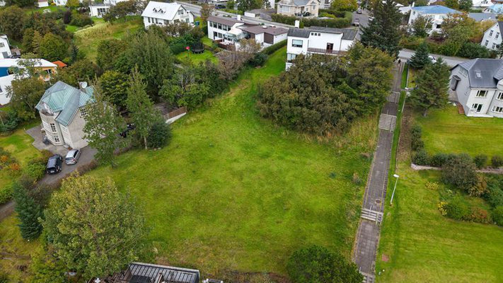 Vilja minnis­merki um Gunnar í Við­ey en ekki í Gunnars­brekku