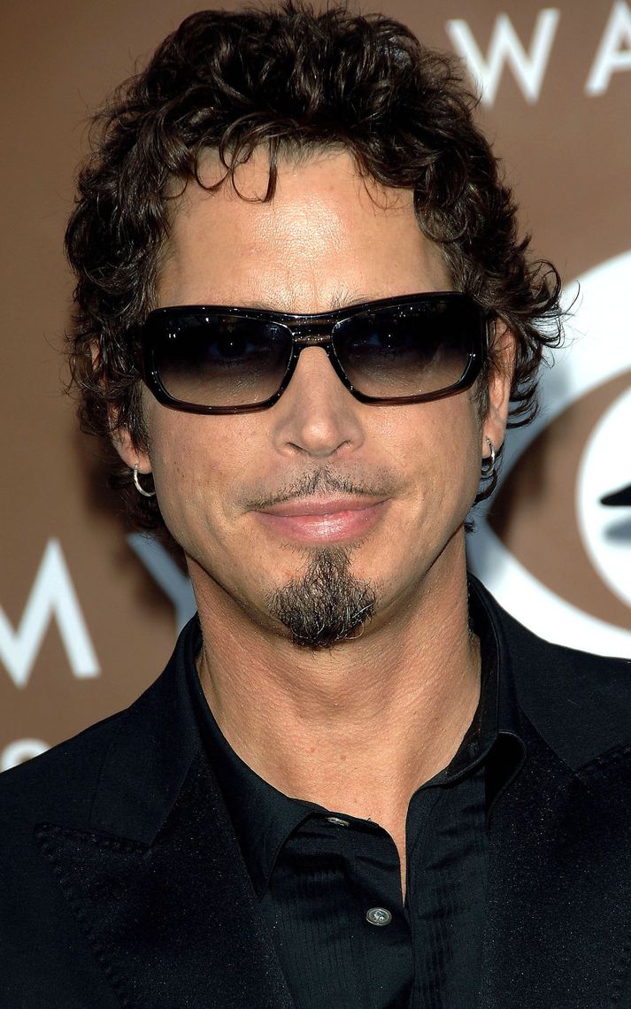 Chris Cornell rokkarinn tók lagið í nýjustu Bond-myndinni, Casino Royale.