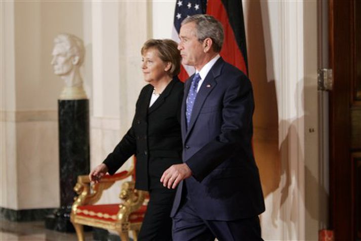 Bush og Merkel hétu einnig nánari samvinnu landa sinna í loftlagsmálum og við að reyna að koma á friði í Mið-Austurlöndum.