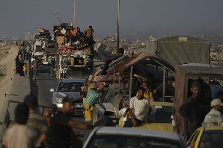 Palestínumenn flýja Gasaborg í massavís en óljóst er hvert fólkið getur farið.