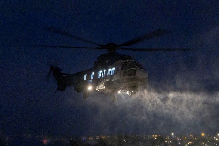 Þyrlan var kölluð út í gær til að flytja tvo á Landspítala eftir bílveltu.