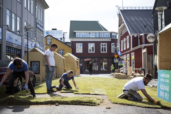 Undirbúningur fyrir hátíðina var í fullum gangi þegar ljósmyndara Fréttablaðsins bar að garði en á útisvæðinu verður fjölbreytt dagskrá um helgina.