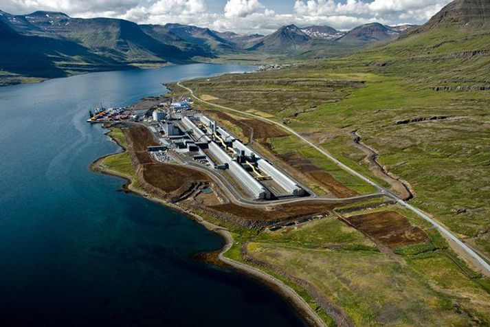Álver Alcoa Fjarðaáls við Reyðarfjörð.