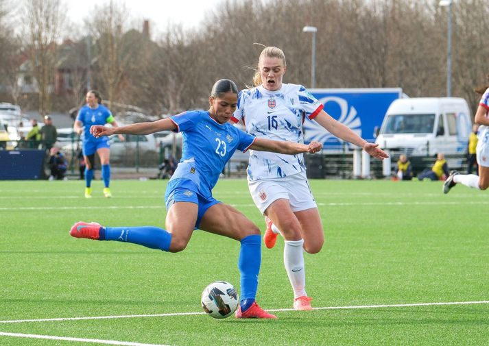 Sveindís Jane var að venju hættulegasti sóknarmaður íslenska liðsins en fleiri fengu góð færi. 