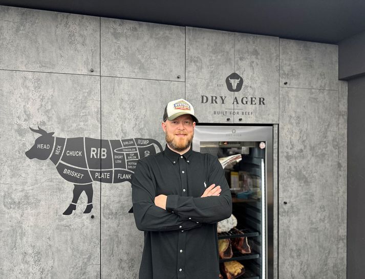 BBQ kóngurinn, í samvinnu við Nathan & Olsen, færir lesendum Vísis girnilegar uppskriftir fyrir grillsumarið næstu vikurnar. Fyrsti rétturinn er súper einfaldir mexíkóskir „street food“ maísstönglar.