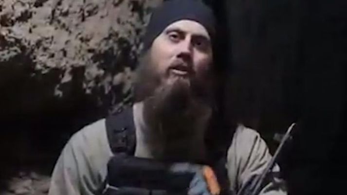 Tareq Kamleh eða „Dr. Jihad“ í áróðursmyndbandi Íslamska ríkisins. Í þessu tiltekna myndbandi kallaði hann eftir því að fólk ferðaðist til Sýrlands og gengi til liðs við ISIS.