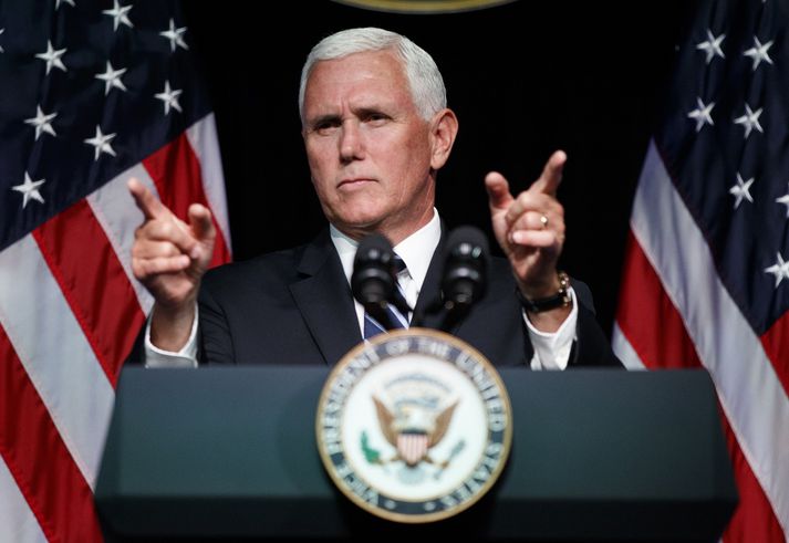 Mike Pence, varaforseti Bandaríkjanna, ræðir stofnun geim-hers.