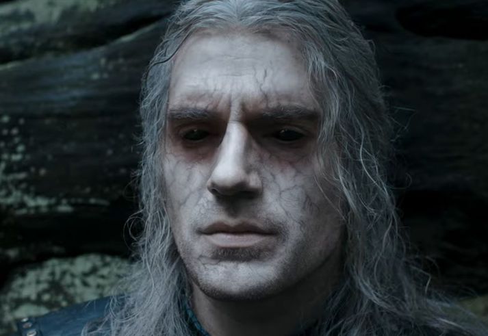 Henry Cavill í hlutverki Geralt.