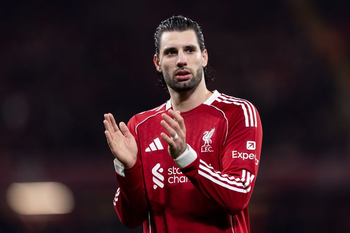 Dominik Szoboszlai er í samningaviðræðum við Liverpool en segir að lítið gangi.