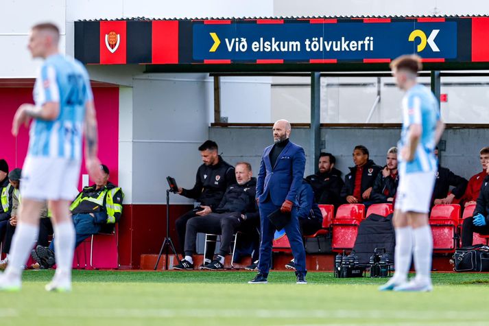 Arnar Gunnlaugsson á hliðarlínunni.