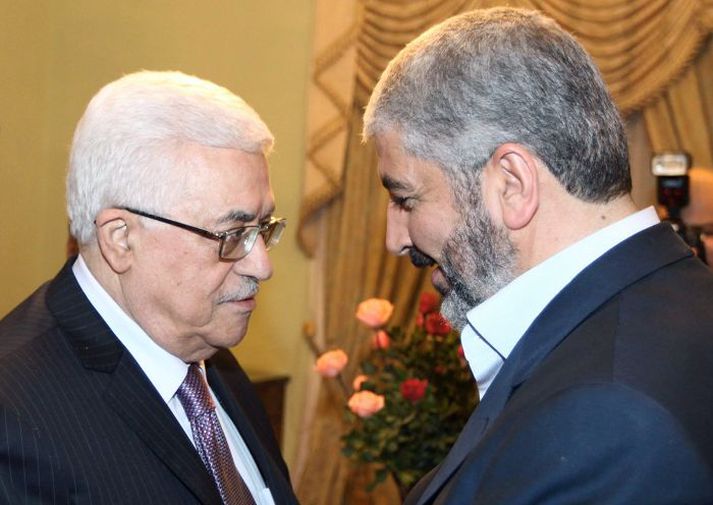 Mahmoud Abbas, forseti Palestínustjórnar, ásamt Khaled Meshaal, leiðtoga Hamas-samtakanna.
nordicphotos/AFP