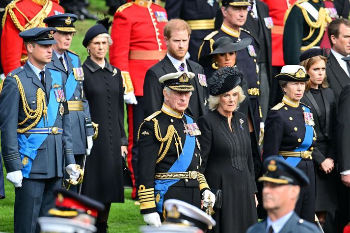 Menn velta nú vöngum yfir því hvar hertogahjónin munu sitja og hvaða viðburði þau fá að vera viðstödd.