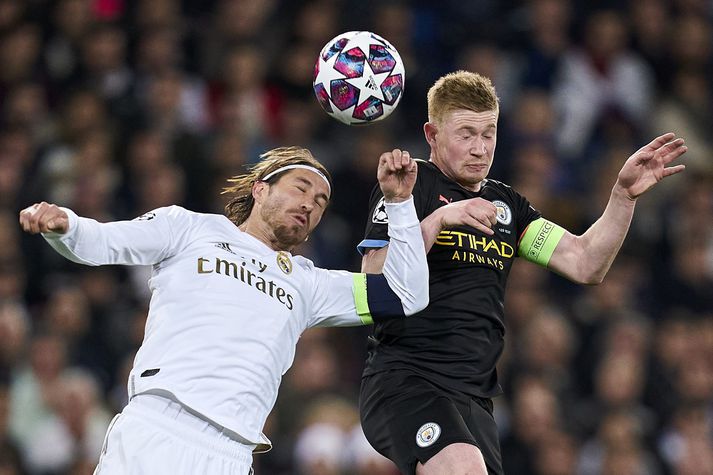 Sergio Ramos og Kevin De Bruyne í baráttunni í fyrri leik Real Madrid og Manchester City í sextán liða úrslitum Meistaradeildar Evrópu. Enska liðið vann leikinn, 1-2.