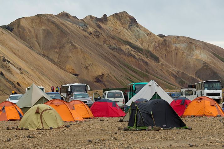 Mikill fjöldi ferðamanna hefur lagt leið sína í Landmannalaug þar sem meðal annars er algengast að fólk hefji göngu um Laugaveginn svokallaða.