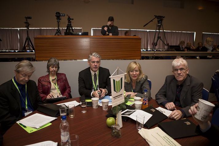 Framsóknarflokkurinn samþykkti tillögu í andstöðu við stjórnarfrumvarp.