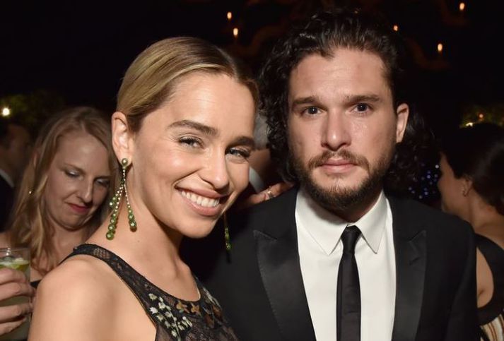 Emila Clarke og Kit Harington á góðri stundu.