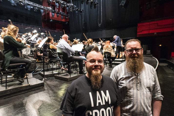 Gunni Ben og Snæbjörn á fyrstu æfingu í gær. "Ég finn það strax, það eru hnökrar hér og þar og síðast var ég með hjartað í buxunum yfir að við værum að fara að verða okkur til háborinnar skammar. Núna treysti ég öllum og sit núna úti í sal og drekk í mig hvern einasta hljóm og nýt í botn,“ segir Snæbjörn. 