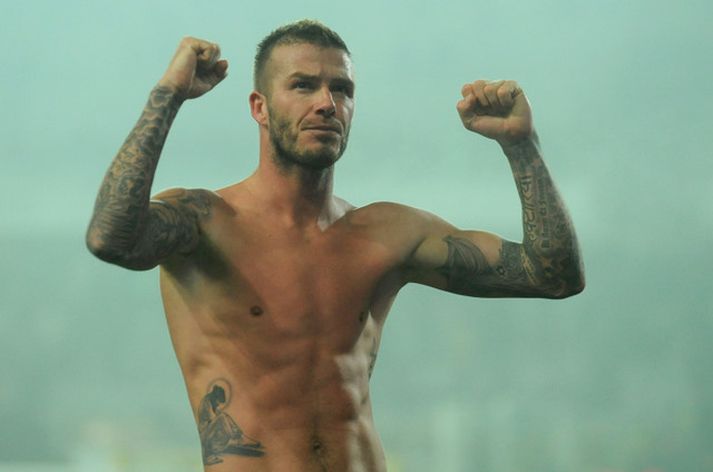 Becks sýnir nýja húðflúrið. Hægt er að sjá myndina stærri með því að smella á hana.