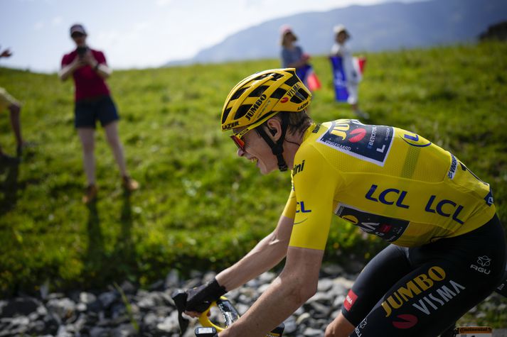 Daninn Jonas Vingegaard sést hér á fleygiferð í Tour de France.