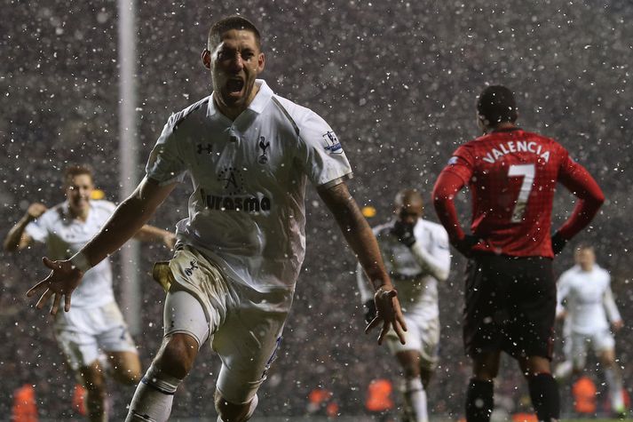 Clint Dempsey fagnar hér jöfnunarmarki sínu.