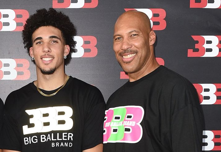 LiAngelo ásamt föður sínum, Lavar Ball.