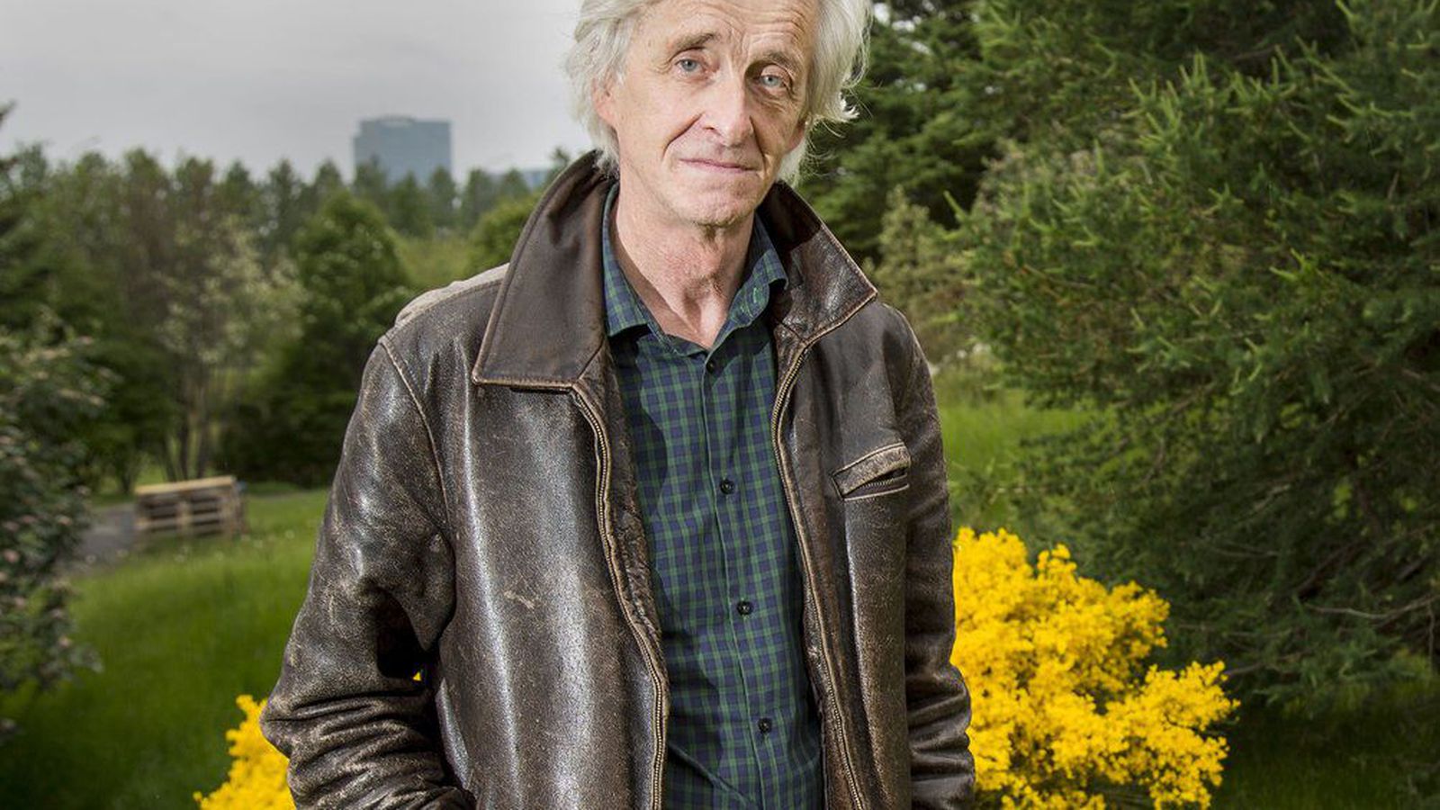 Hjálmar H. Ragnars­son er látinn