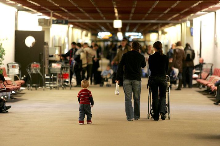 Til að áhafnir flugvéla fái aðgangsheimild að haftasvæði flugverndar þurfa þær að hljóta jákvæða umsögn Ríkislögreglustjóra eftir bakgrunnsathugun embættisins.