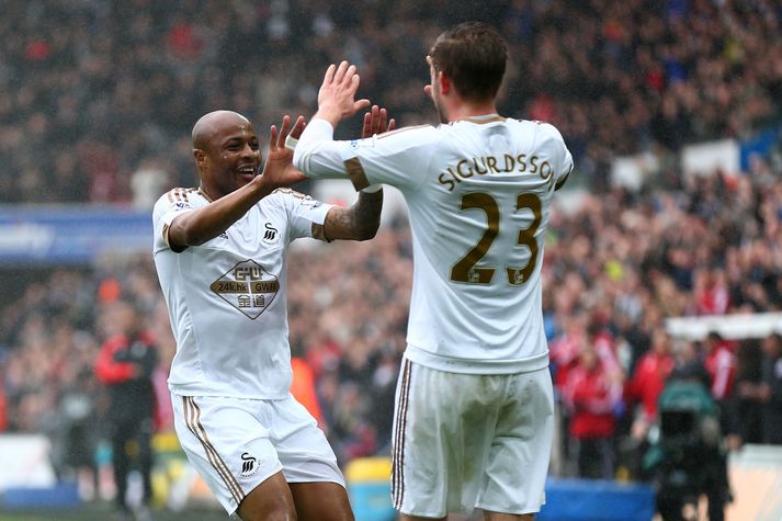 Gylfi og Ayew áttu heiðurinn að fyrsta marki Swansea.